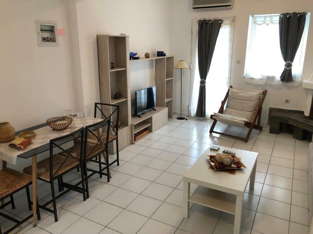 Seafront Maisonette In Fourka Exterior photo