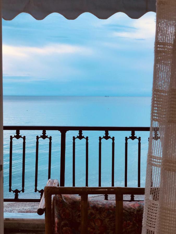 Seafront Maisonette In Fourka Exterior photo