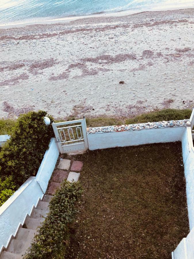 Seafront Maisonette In Fourka Exterior photo